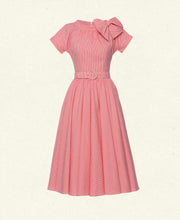 Laden Sie das Bild in den Galerie-Viewer, Emily Dress pink gingham