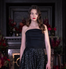 Laden Sie das Bild in den Galerie-Viewer, Dramatic Entrance Bodice black