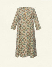 Laden Sie das Bild in den Galerie-Viewer, Victoria Mantel