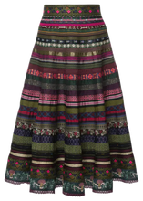 Laden Sie das Bild in den Galerie-Viewer, Swing Bänderrock thistle