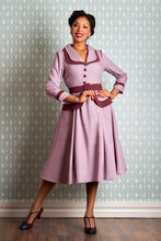 Laden Sie das Bild in den Galerie-Viewer, Xanthe Mai Figure Swing Dress