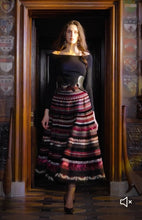 Laden Sie das Bild in den Galerie-Viewer, Opulence Bänderrock bramble