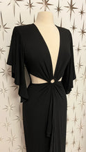 Laden Sie das Bild in den Galerie-Viewer, COCO BONGO PLUNGE NECK DRESS