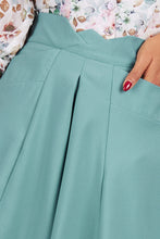 Laden Sie das Bild in den Galerie-Viewer, Briona-Minty Rock