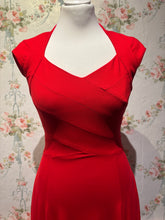 Laden Sie das Bild in den Galerie-Viewer, KLEID V.I.V.I.A.N