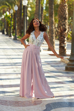 Laden Sie das Bild in den Galerie-Viewer, Corina-Rosite Miss Candyfloss signature sleeveless cotton-linen blend floral Jumpsuit