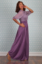 Laden Sie das Bild in den Galerie-Viewer, Hope-Violette Glamour of the 1940s with our Rita Hayworth satin palazzo Pants