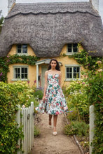 Laden Sie das Bild in den Galerie-Viewer, Charmed Kleid tea rose