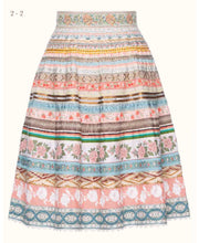 Laden Sie das Bild in den Galerie-Viewer, Classic Bänderrock berries & cream