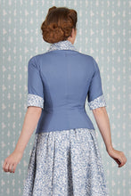 Laden Sie das Bild in den Galerie-Viewer, Claudia-Sable 1940s-Inspired blazer-blouse