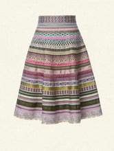 Laden Sie das Bild in den Galerie-Viewer, Classic Bänderrock party girl