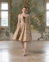 Laden Sie das Bild in den Galerie-Viewer, Sunny Side Kleid impérial nature