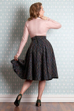 Laden Sie das Bild in den Galerie-Viewer, Juno-Lou Warm swing Skirt