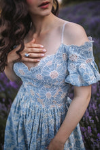 Laden Sie das Bild in den Galerie-Viewer, Ophelia Kleid cornflower
