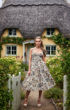Laden Sie das Bild in den Galerie-Viewer, Avalon Dress floral jacquard
