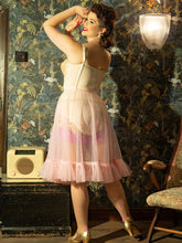 Laden Sie das Bild in den Galerie-Viewer, PINK FRILLY PETTICOAT
