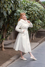 Laden Sie das Bild in den Galerie-Viewer, Anais-May Stylish Water-repellent Spring Coat
