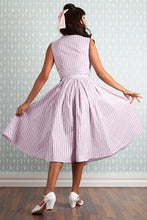 Laden Sie das Bild in den Galerie-Viewer, Esther-Violette Elegant Silkmix Dress
