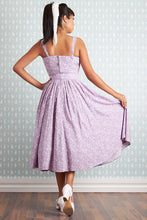 Laden Sie das Bild in den Galerie-Viewer, Thea-Violette Elegant sleeveless Summer Dress
