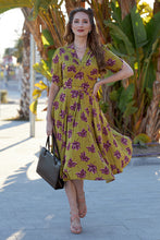 Laden Sie das Bild in den Galerie-Viewer, Gaby Floria Elegance Summer Dress
