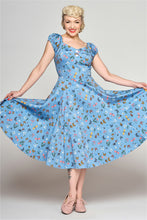 Laden Sie das Bild in den Galerie-Viewer, Dolores Butterfly Field Doll Dress
