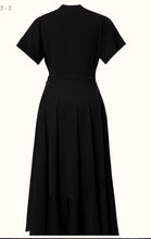 Laden Sie das Bild in den Galerie-Viewer, Carolina Kleid black
