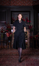 Laden Sie das Bild in den Galerie-Viewer, Carolina Kleid black

