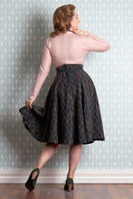 Laden Sie das Bild in den Galerie-Viewer, Juno-Lou Warm swing Skirt
