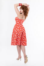 Laden Sie das Bild in den Galerie-Viewer, Maisy Red Crane Dress
